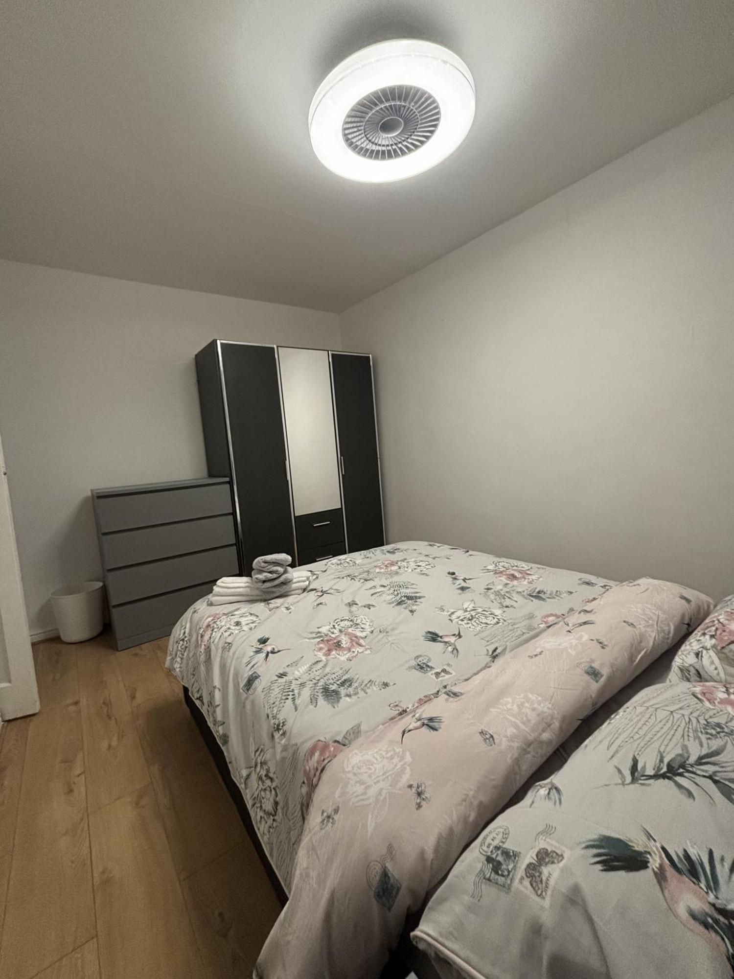 Charming And Cosy London Home, Garden, Parking & Family Fun 미참 외부 사진
