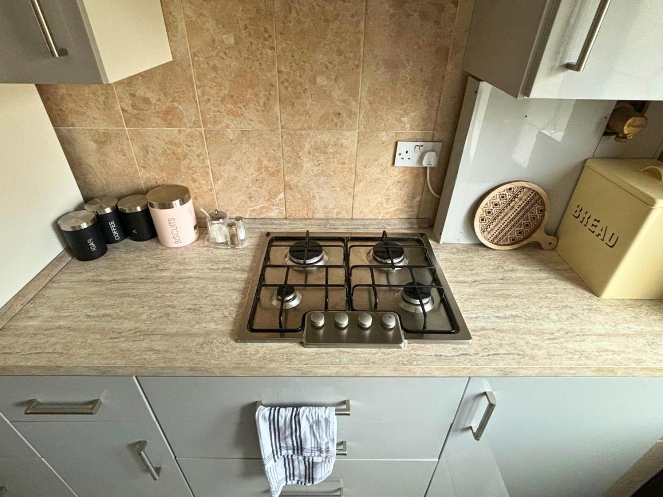 Charming And Cosy London Home, Garden, Parking & Family Fun 미참 외부 사진