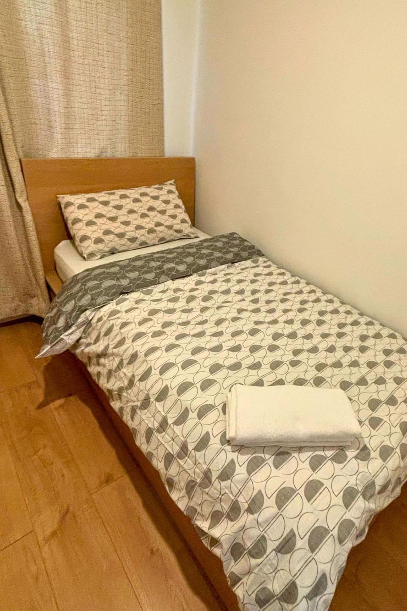 Charming And Cosy London Home, Garden, Parking & Family Fun 미참 외부 사진